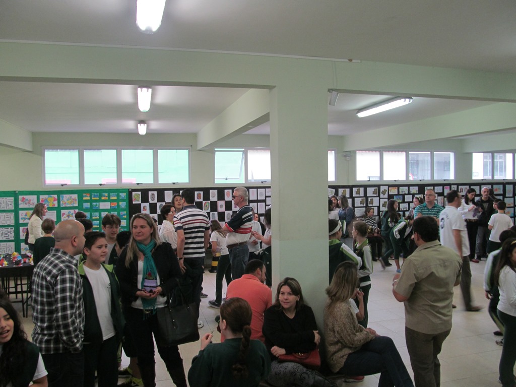 Mostra do Conhecimento realizada no Colégio Bom Jesus Rosário, em Paranaguá (PR).