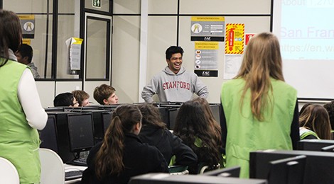 Estudantes de Stanford ensinam programação para alunos do Bom Jesus